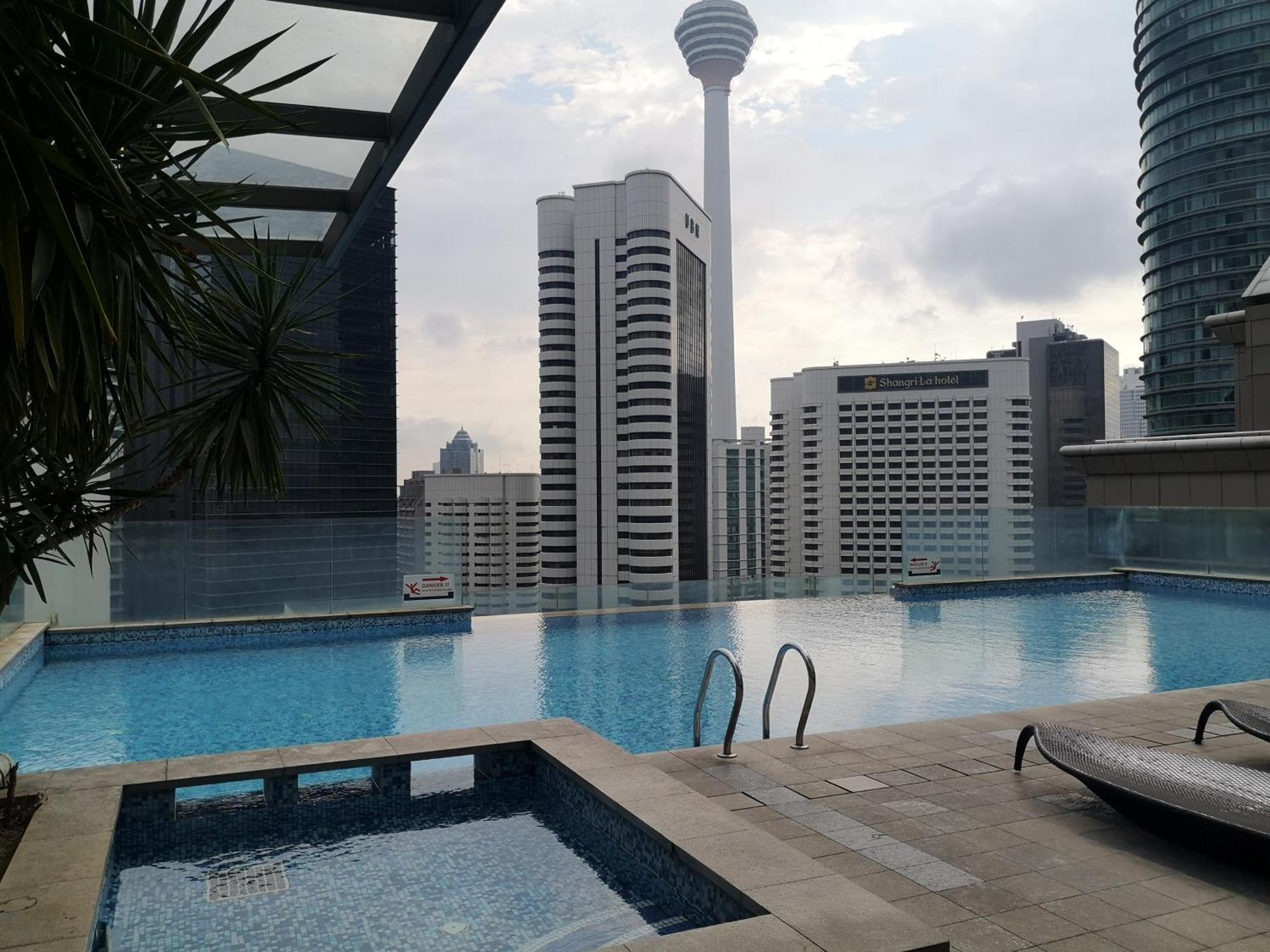 Cormar Suites Kuala Lumpur Bagian luar foto